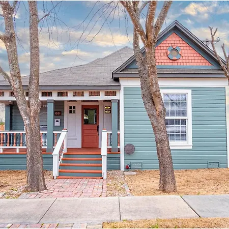 Beautiful Craftmans 4Br2,5Ba Home Near Downtown